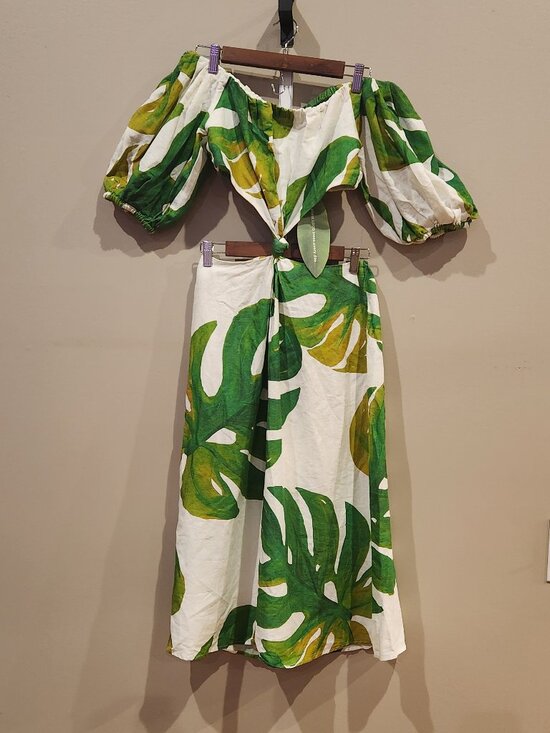 FARM Rio Dresses & Skirts - Farm Rio White Monstera Midi Knot Dress Set NWT Size Small Tropical Leaf